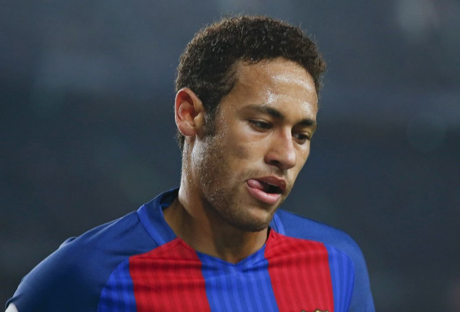 Neymar y Semedo se enzarzan en una discusión