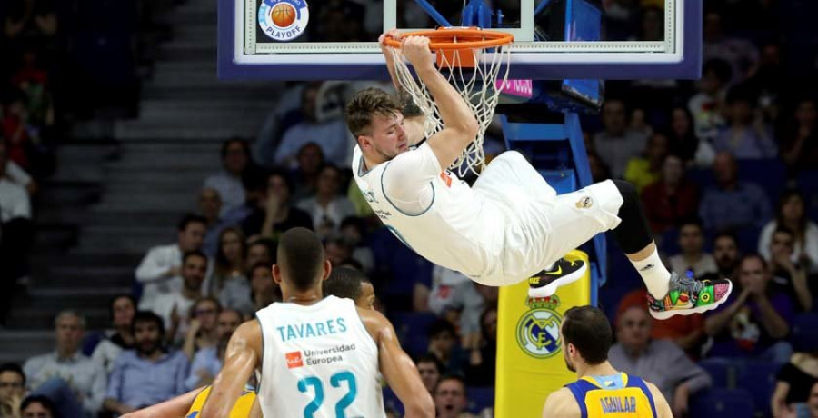 Tavares y Carroll ponen el 1-0 para el Real Madrid