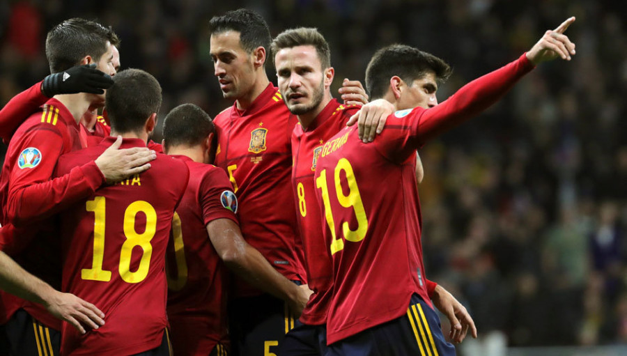 España despega goleando