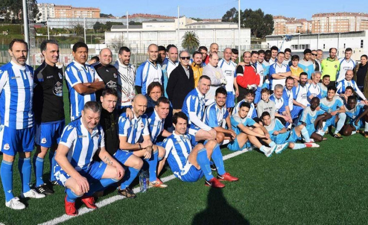 Los Veteranos del Depor y Cambre se unen contra la ELA