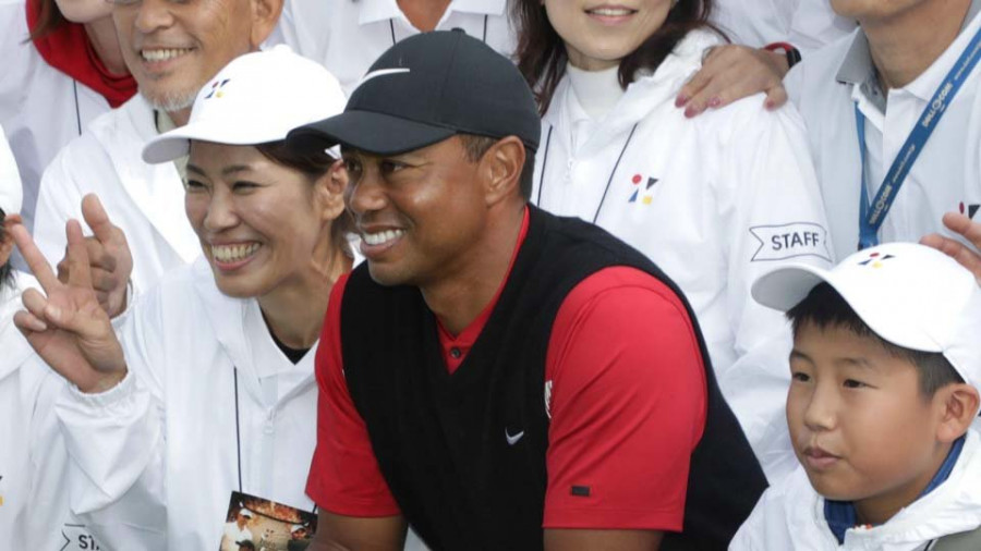 Woods iguala en Japón el histórico récord de Snead