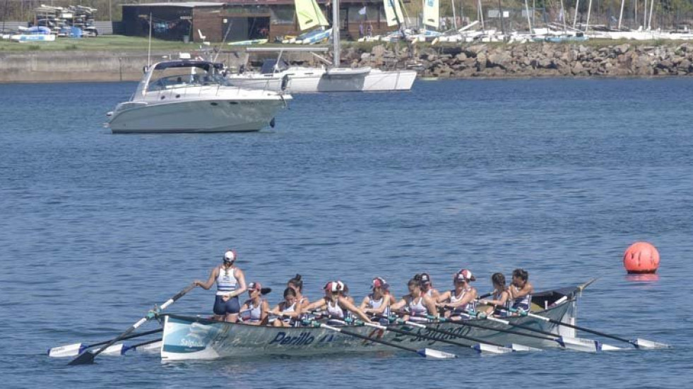 Mera y Perillo femenino despiden la temporada autonómica en Ares