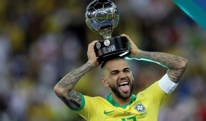 Dani Alves, el inusual ‘10’ que será el mejor pagado en la liga