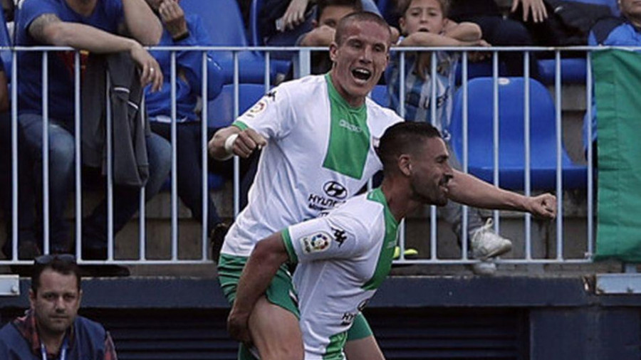 El Extremadura del coruñés Manuel da la sorpresa en  La Rosaleda