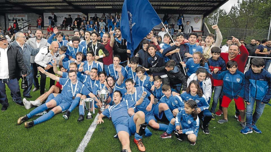 Outes y Corme disputarán la final de la Copa da Costa