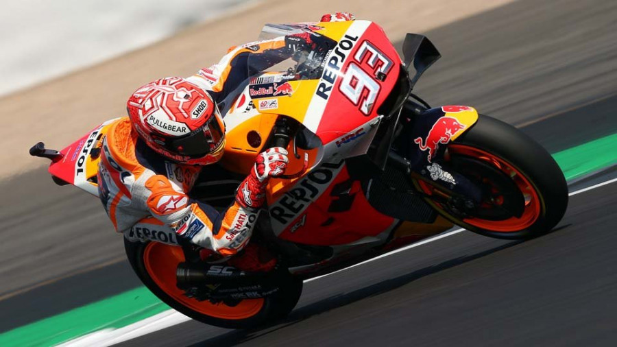 Marc Márquez lo deja claro: pole y récord