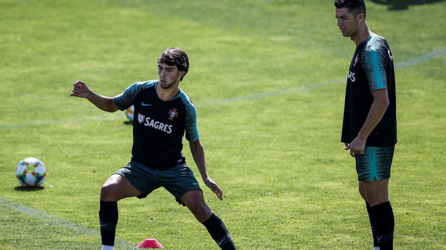 Cristiano-Joao Félix, comidilla del primer entrenamiento