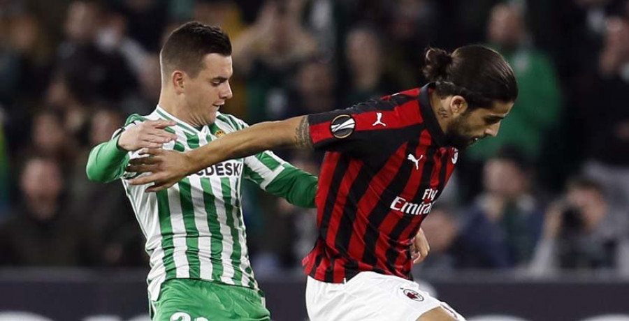 Betis y Milan empatan y dejan apretada la clasificación