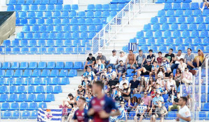 Pocos y muy fieles el viernes en El Alcoraz