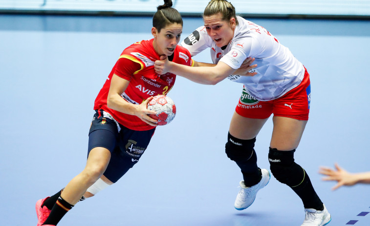 Alicia Fernández cumple 50 partidos con la selección española de balonmano