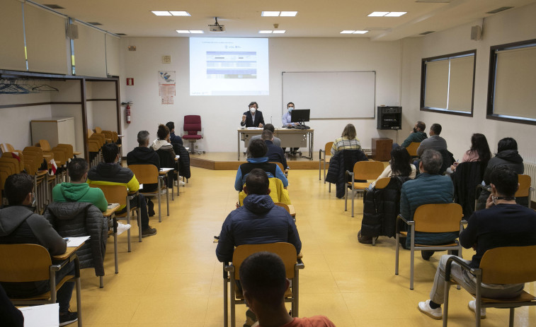 Lete Lasa acompaña aos técnicos do curso de promotor de exercicio e saúde