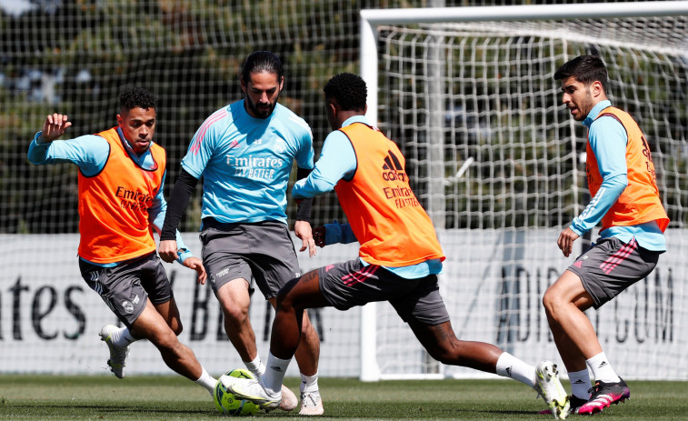 Odriozola entra en la convocatoria para la visita a Granada y Marcelo se une a las bajas