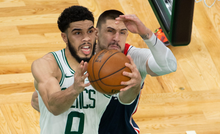 Tatum guía a los Celtics a los playoffs; Wizards y Pacers se jugarán en Washington el octavo billete