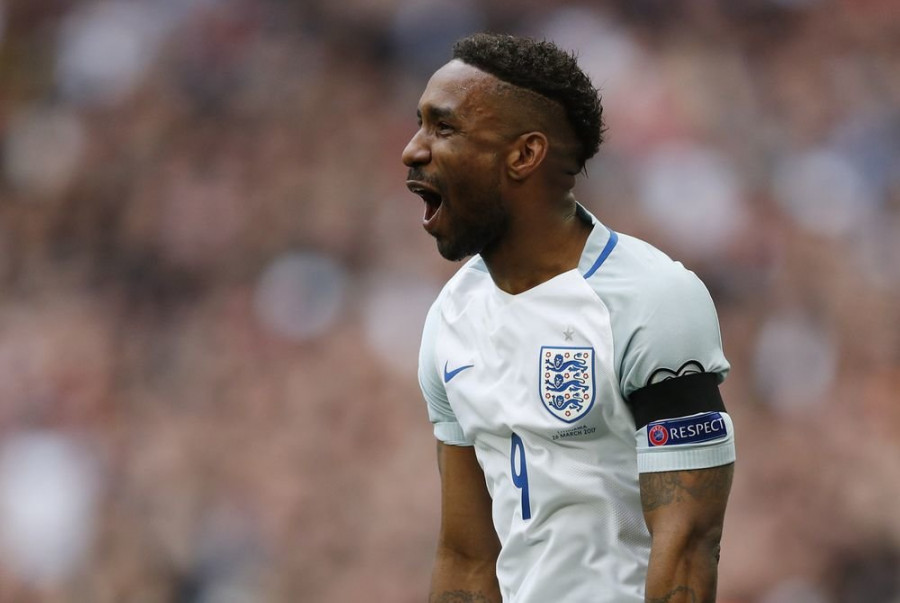 Defoe y Vardy asientan a Inglaterra en el liderato