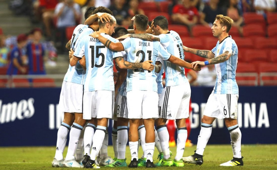 Argentina golea a Singapur con un equipo alternativo