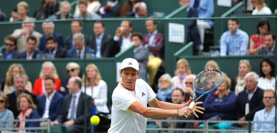 Berdych vence a Nadal en la exhibición de Hurlingham