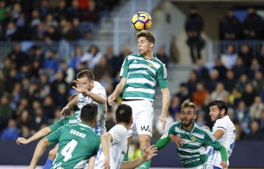 El Eibar salva un punto 'in extremis', el Valencia coge aire y el Betis se repone del derbi