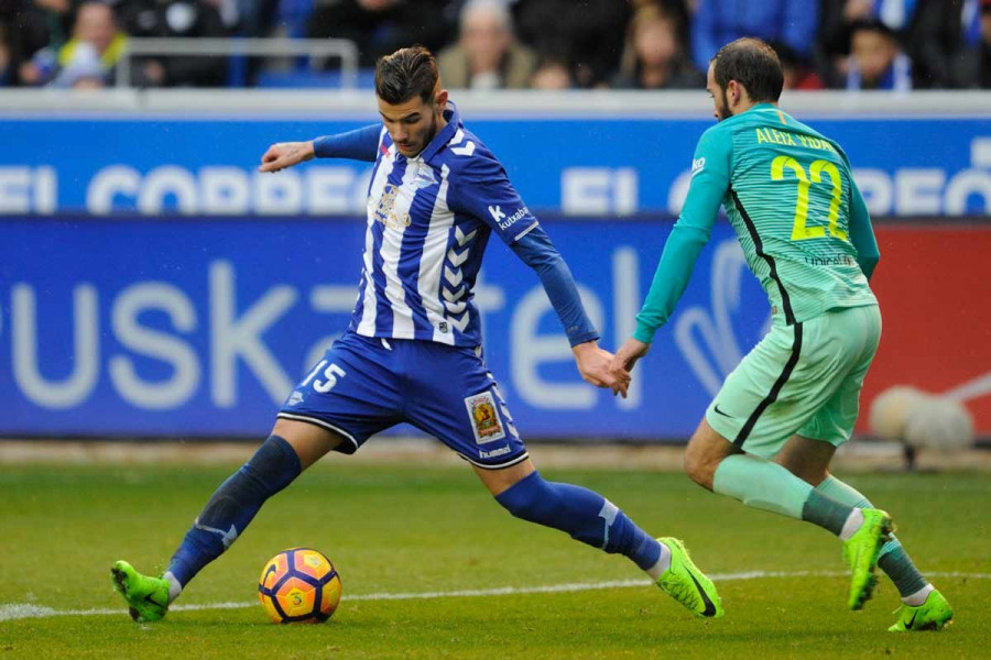 Theo Hernández pasa reconocimiento con el Real Madrid