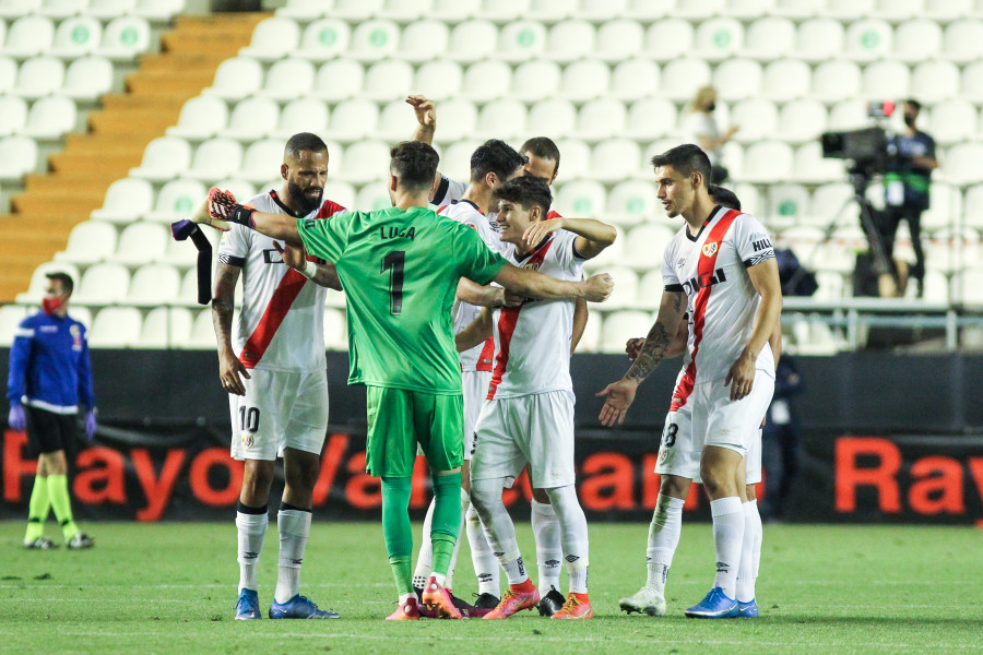 Rayo-Girona, primer asalto por el último billete a Primera