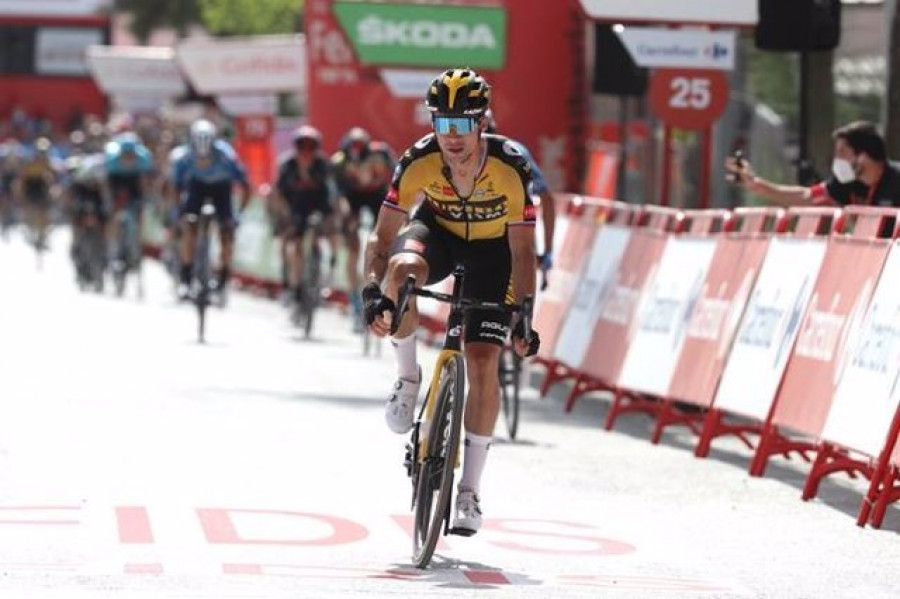 Primoz Roglic se pide su tercera Vuelta en Covadonga