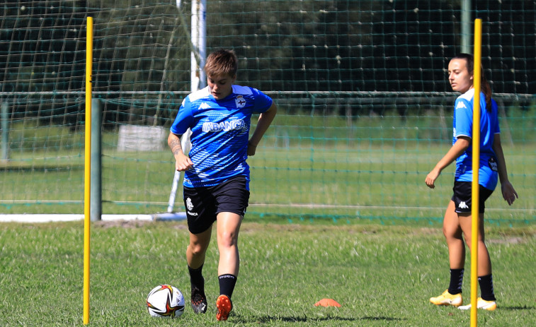 Las 18 futbolistas del Depor Abanca encargadas de luchar por el ascenso