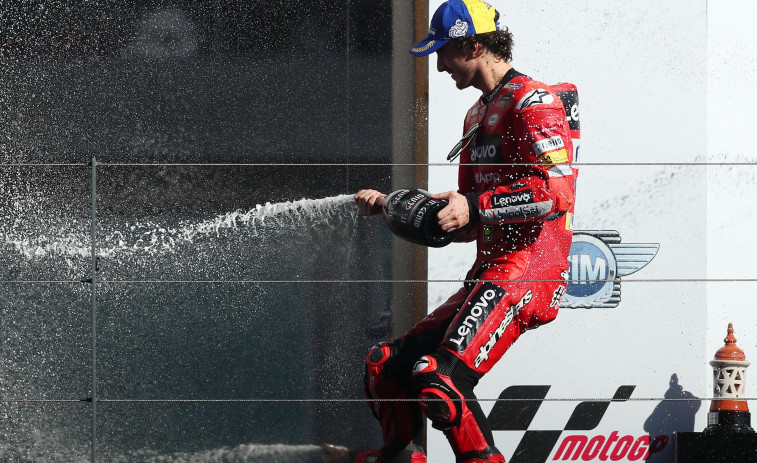 Bagnaia gana fácil y Mir se anima en Portimao