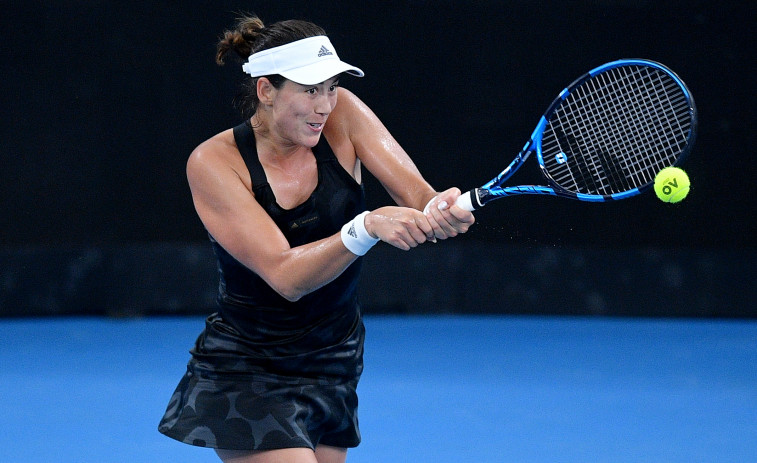 Muguruza estrena el año con victoria ante Alexandrova