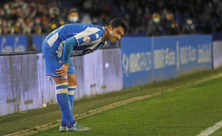 Las bajas se ceban con dos posiciones del Deportivo