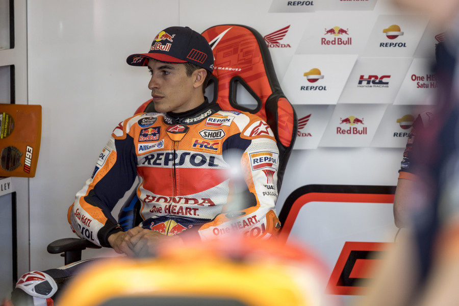 Marc Márquez empieza fisioterapia para ganar movilidad y fuerza en el brazo