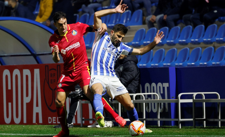 El Racing de Ferrol firma al lateral italiano Luca Ferrone