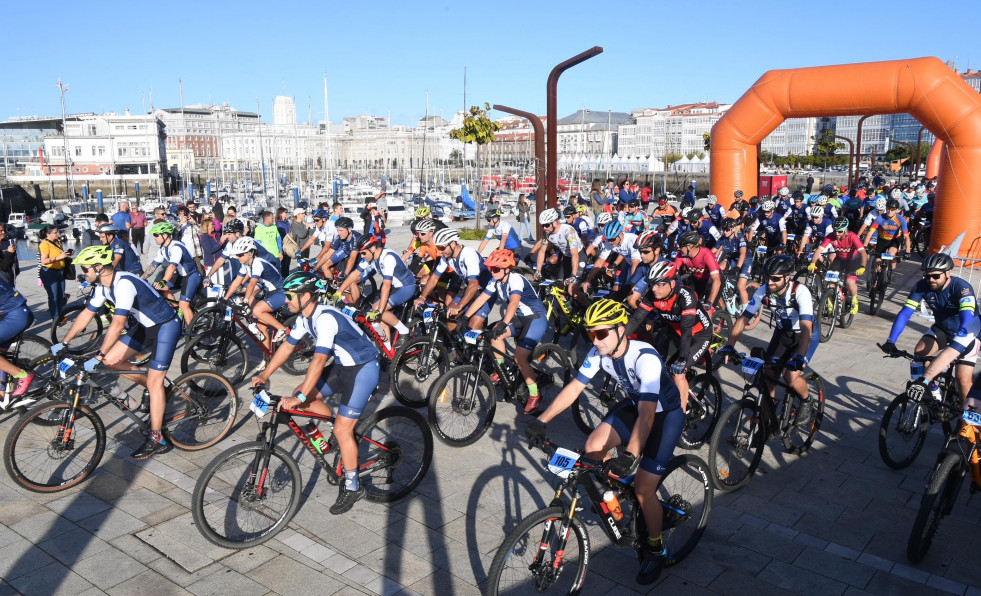 Miguel Mínguez y Carolina Alonso triunfan en A Coruña