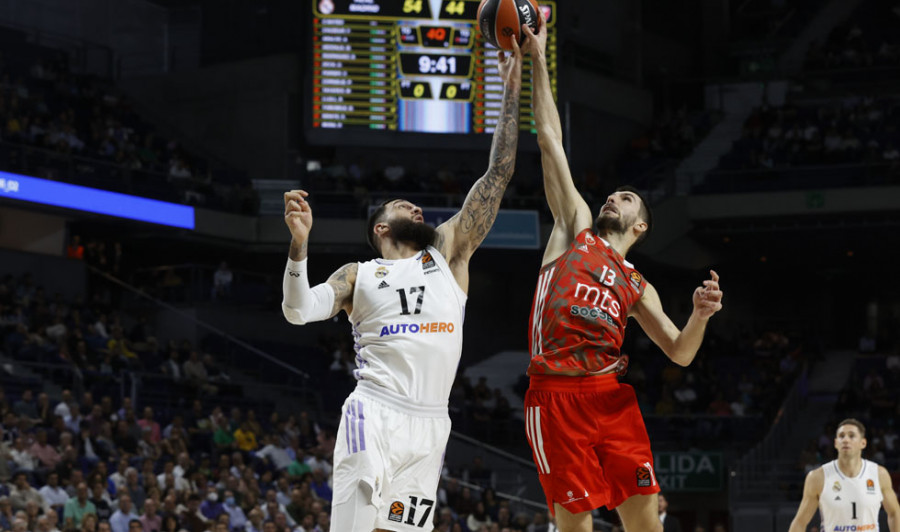 El R.Madrid se vale de momentos de inspiración y gana al Estrella Roja (72-56)