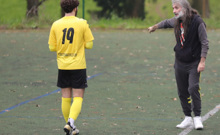 Leo Plasamar cae y deja la cabeza de Primera