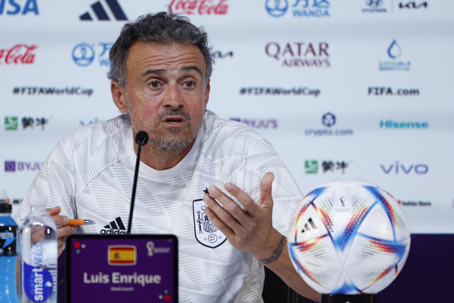 Luis Enrique admite que han "reflexionado" y que especular "no es bueno"