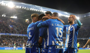 El Depor aprovecha el semáforo verde del Racing