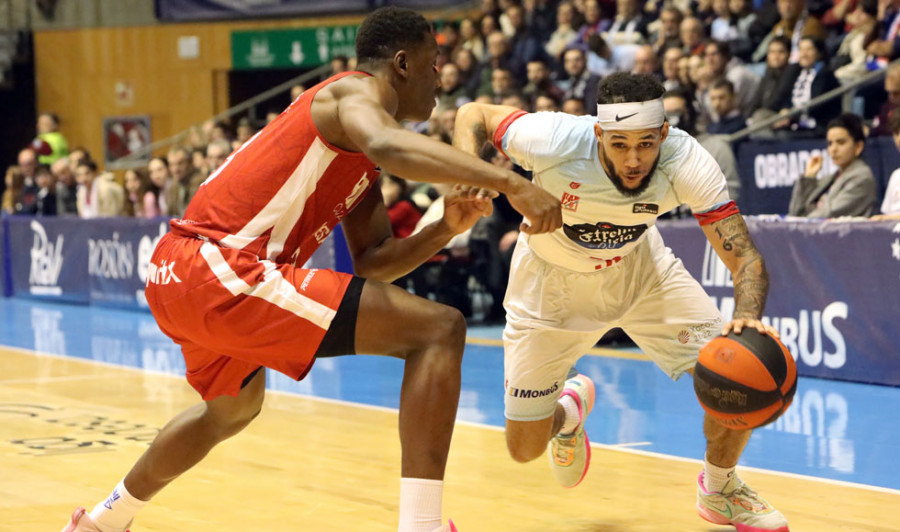 Robertson resucita al Monbus Obradoiro para tumbar a Manresa en la prórroga (104-99)