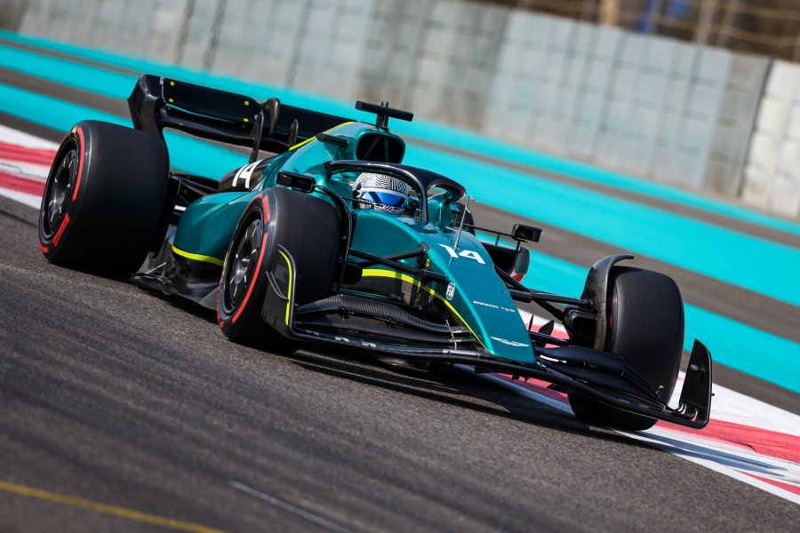 Alonso rueda con el Aston Martin en un test privado