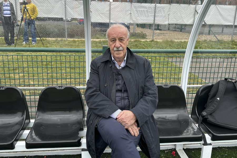 Del Bosque: "A la cantera hay que mirarla siempre"