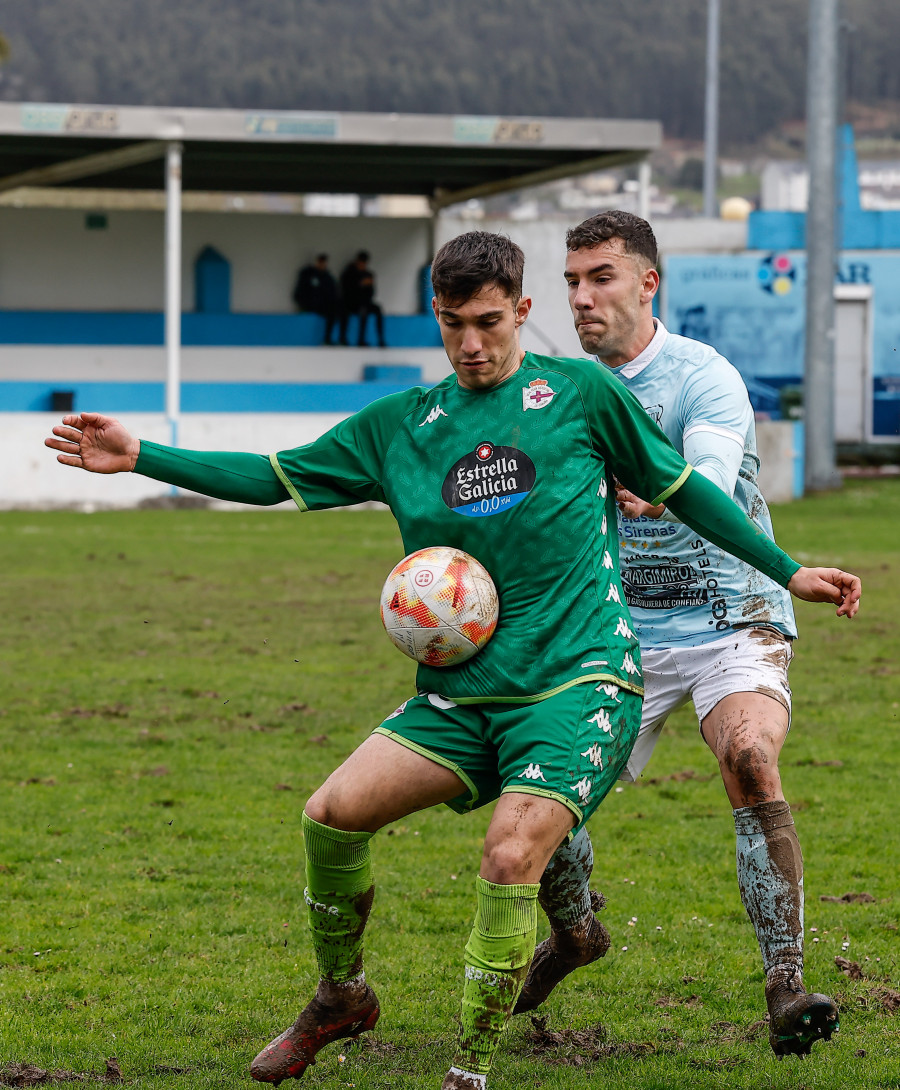 El Fabril no aprovecha el empate del Arosa y mantiene la ventaja de dos puntos