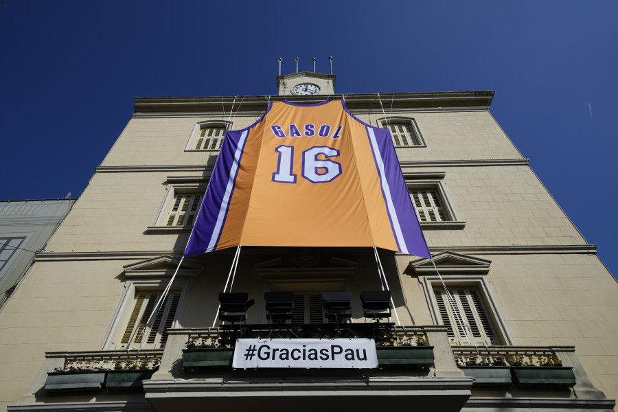 Iberia homenajea a Pau Gasol en un vuelo con destino a Los Ángeles