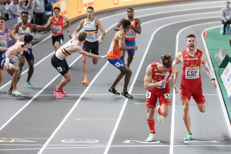 El relevo 4x400 español se queda sin medalla al esprint