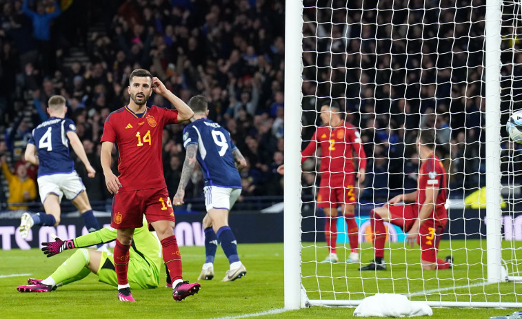 Gayà pierde ante Escocia su condición de invicto con la selección española