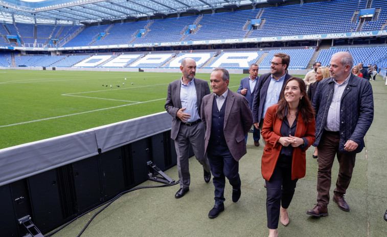 Una delegación de la RFEF examina Riazor