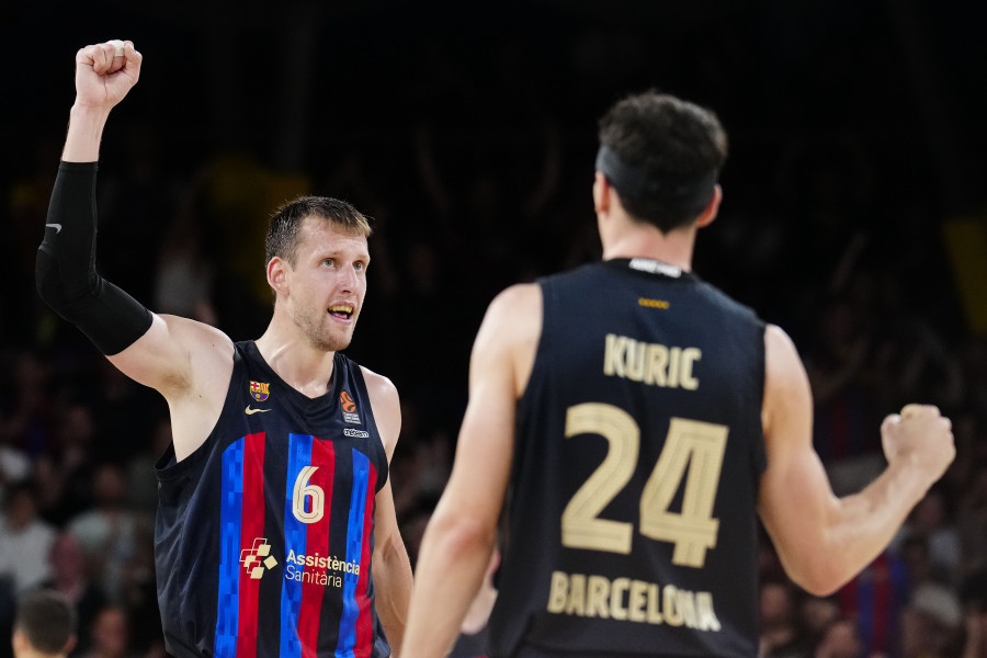 Mirotic y Vesely reman hasta las puertas de la Final a Cuatro