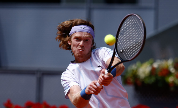 Rublev gana a Nishioka y se apunta a los octavos