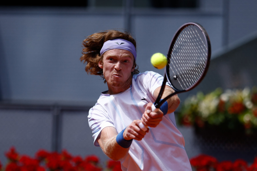 Rublev gana a Nishioka y se apunta a los octavos