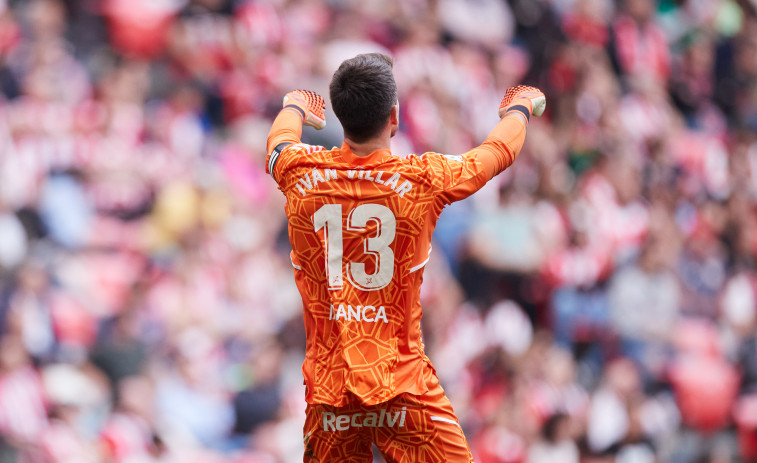 Iván Villar da al Celta un punto que puede valer una permanencia