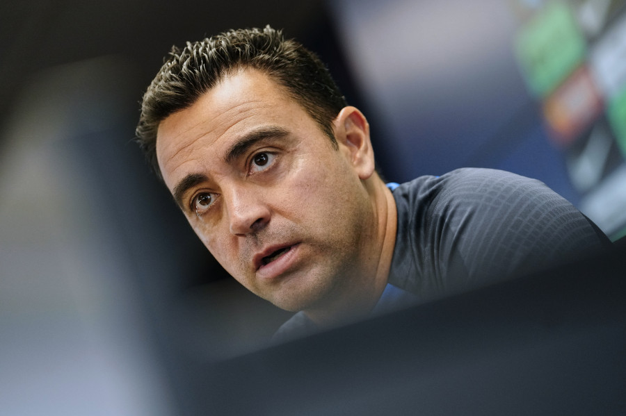 Xavi cree que el sustituto de Busquets es "fundamental, la clave para seguir compitiendo"