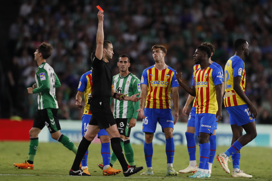 LaLiga considera "inaceptable" la propuesta arbitral de la RFEF