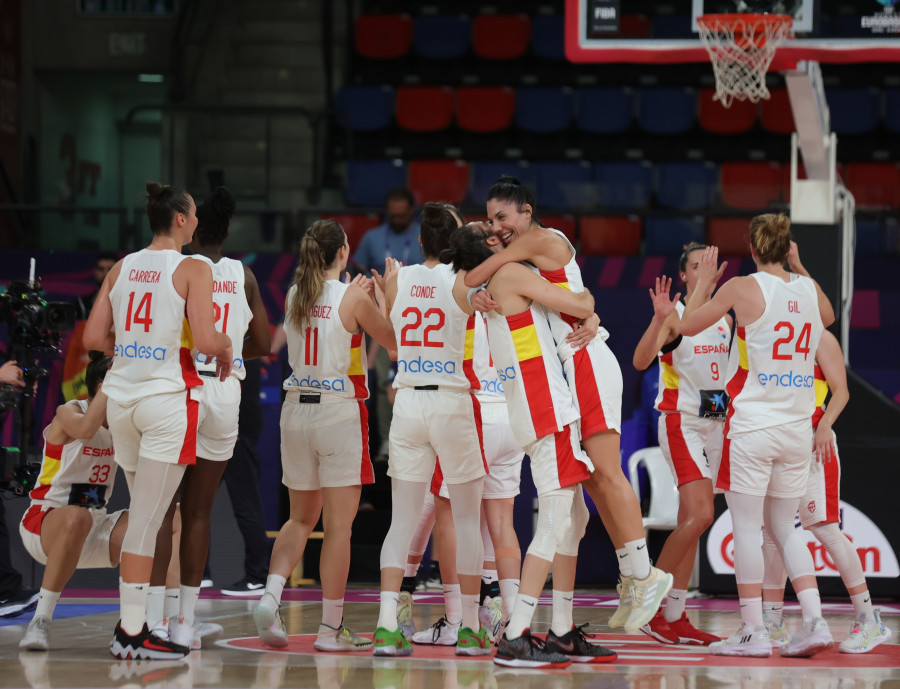 Queralt Casas somete a Grecia y España avanza directa a cuartos de final (76-60)